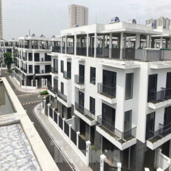 Cho thuê nhà xây thô làm văn phòng hoặc kho