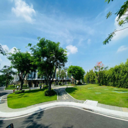 NHÀ PHỐ 4PN 5WC VEROSA KHANG ĐIỀN - FULL NT - BV 24/24 -LIÊN PHƯỜNG Q9