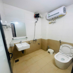 Nhà rộng 60m2 3 ngủ ở ngõ 401 Nguyễn Khang nhà mới giá 12tr ở gia đình