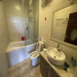 Cho Thuê Nhà Bắc Cầu ngọc thụy long biên 250m 4 tầng 4 ngủ giá 20 triệ