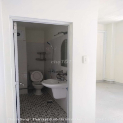 Nhà Mới 1 Trệt 3 Lầu 5x20m 7 phòng 8 wc KDC 6B Intresco Phạm Hùng