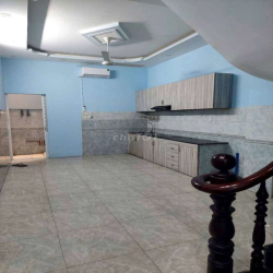CHO THUÊ NHÀ 4 X 20M TRỆT 3LAU 5PN SÂN THƯỢNG P.TÂY THẠNH 