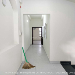 Nhà Mới 1 Trệt 3 Lầu 5x20m 7 phòng 8 wc KDC 6B Intresco Phạm Hùng