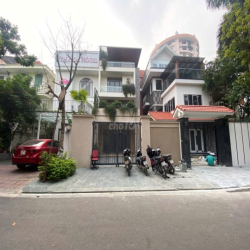 Cho thuê nguyên căn biệt thự Vườn Đào, Tây Hồ