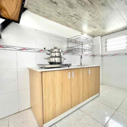 Phòng Gác Lửng Mới Xây Ngay Sân Bay, CV Gia Định