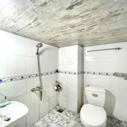 Phòng Gác Lửng Mới Xây Ngay Sân Bay, CV Gia Định