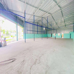 Cho thuê Kho 800 m2 mặt tiền Võ Văn Kiệt tiện chứa hàng