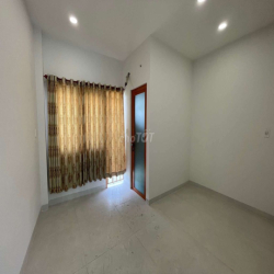 CHO THUÊ NHÀ TRỆT 2 LẦU SÁT MẶT TIỀN TAM BÌNH