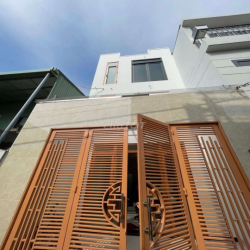 CHO THUÊ NHÀ TRỆT 2 LẦU SÁT MẶT TIỀN TAM BÌNH