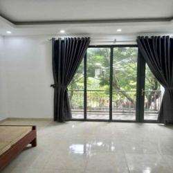 Cho thuê nhà liền kề 4 tầng mới tinh ô tô đỗ cửa