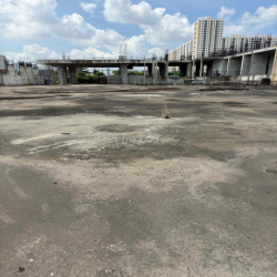 cho thuê Đất có nền sẵn.16000m2 làm thể thao . bãi xe. giá 65k/m2