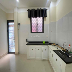 Cho Thuê Nhà Đẹp Góc Mặt Hẻm Xe Hơi Gần Ngay Vạn Kiếp