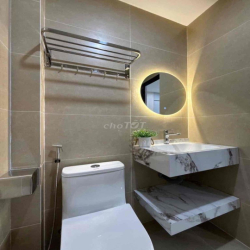 Trống lại căn hộ ban công ngay Lê Văn Sỹ gần Bờ Kè quận 3
