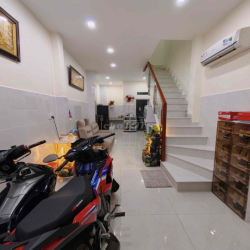 [Cho Thuê] Nhà Bình Phú 30m2 Hẻm xe hơi Nhà mới ở ngay