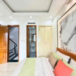 NHÀ FULL NỘI THẤT MỚI 48m2 3LẦU ST 3PN 1PT 4WC HXH PHẠM VĂN CHIÊU