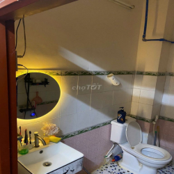 Nhà cho thuê nguyên căn HXH/2 4PN. 3WC. PK. BC. bếp