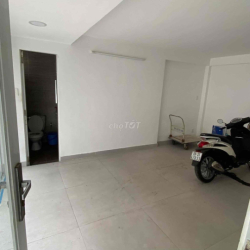 Căn góc 2 mặt tiền Nguyễn Cửu Vân