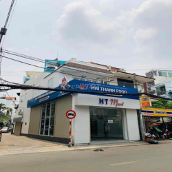 Căn góc 2 mặt tiền Nguyễn Cửu Vân