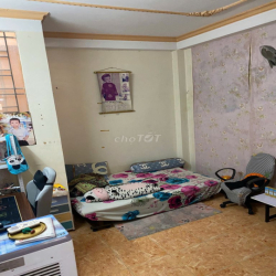 Nhà cho thuê nguyên căn HXH/2 4PN. 3WC. PK. BC. bếp