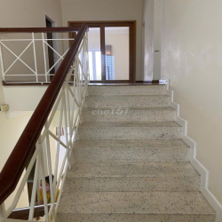 CHO THUÊ BIỆT THỰ + KHO 800M2 ĐƯỜNG TRẦN NÃO - GIÁ 105 TRIỆU .