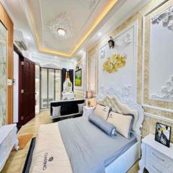 🔰CHO THUÊ VILA MẶT TIỀN ĐƯỜNG BÙI QUANG LÀ P12 GV