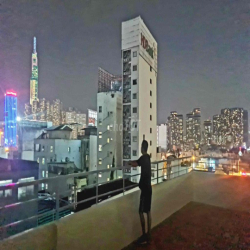 Duplex Thang máy , tầng cao thoáng , Full Tiện ích , view Lanmark