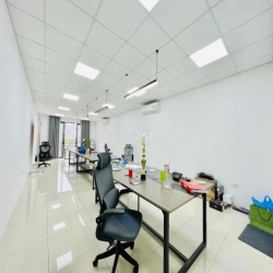 CHO THUÊ VĂN PHÒNG MẶT HỒ HOÀNG CẦU - ĐỐNG ĐA 92M GIÁ CHỈ TỪ 15TRIỆU