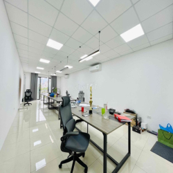 CHO THUÊ VĂN PHÒNG MẶT HỒ HOÀNG CẦU - ĐỐNG ĐA 92M GIÁ CHỈ TỪ 15TRIỆU