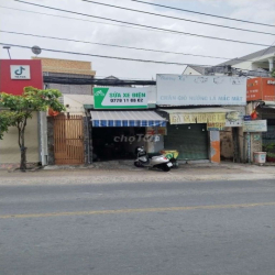 Kiot mặt tiền lớn 