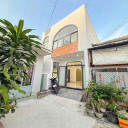 Nhà lầu mới 100% 2 phòng hẻm gần chợ An Hoà