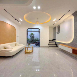 Nhà lầu mới 100% 2 phòng hẻm gần chợ An Hoà