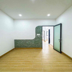 Nhà lầu mới 100% 2 phòng hẻm gần chợ An Hoà