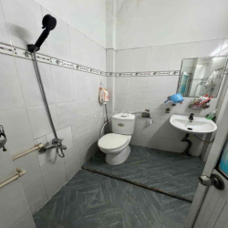 CHO THUÊ MẶT TIỀN ĐƯỜNG ĐÔNG BẮC 4x22 1 TRỆT, 1 LẦU