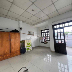 CHO THUÊ MẶT TIỀN ĐƯỜNG ĐÔNG BẮC 4x22 1 TRỆT, 1 LẦU