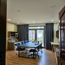 CHO THUÊ NHÀ 3 Tầng gần CÔNG VIÊN, 5PN, 4x20m, đường rộng 12m Bình Lợi