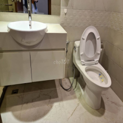 Hạ giá cho thuê 3PN Vinhomes Central Park, nội thất xịn, view thoáng