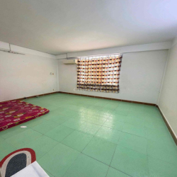 Nhà 5 phòng KDc 586