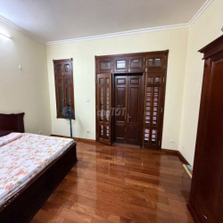 Nhà liền kề Trần Kim Xuyến - Yên Hòa. DT 80m x 5 tầng, mặt tiền 5m