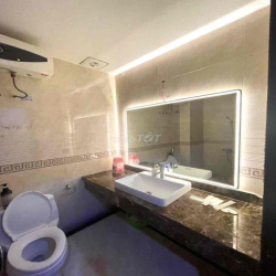 Giá 8tr 1N1K 60m2 ở 118 Nguyễn Khánh Toàn Ô tô đỗ cửa