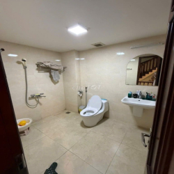 Nhà liền kề Trần Kim Xuyến - Yên Hòa. DT 80m x 5 tầng, mặt tiền 5m