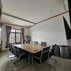 Cho Thuê Biệt Thự Hơn 400m2 Amakhe