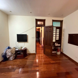 Nhà liền kề Trần Kim Xuyến - Yên Hòa. DT 80m x 5 tầng, mặt tiền 5m