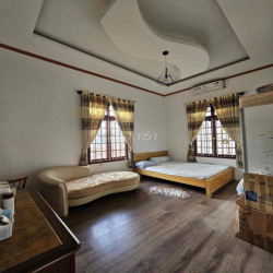 Cho Thuê Biệt Thự Hơn 400m2 Amakhe