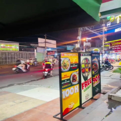 Căn góc MT Phan Huy Ích P12, ngay Emart, DT 8x30m, 1 lầu, giá 70tr/th