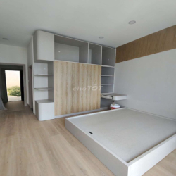 Nhà mới 3 lầu 4pn 5wc full nội thất Phú Thuận 