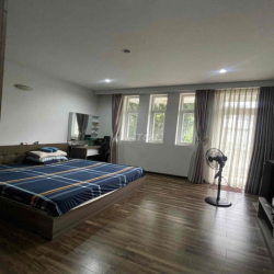 Biệt thự liền kề 8x17m full nội thất giá 28tr/ tháng LH Hương