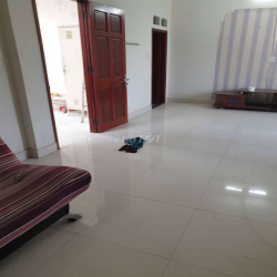 Nhà nguyên căn 2 lầu 7.5x17m, mặt tiền đường nhựa KDC xã Bà Điểm