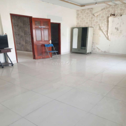 Nhà nguyên căn 2 lầu 7.5x17m, mặt tiền đường nhựa KDC xã Bà Điểm