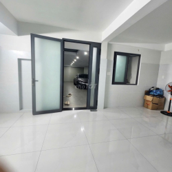Cho thuê văn phòng tầng trệt Tỉnh Lộ 10 & Lê Đình Cẩn, chỉ 4tr/tháng
