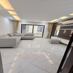 Cho thuê nhà mặt ngõ thông phố 8/3  - 35m2- 5 tầng lô góc